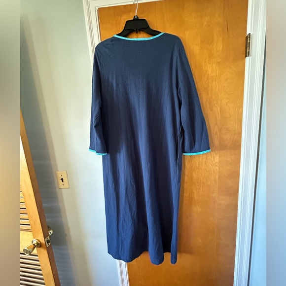 Women’s Stan Herman size medium lightweight robe – half zip-excellent condition - Picture 3 of 4